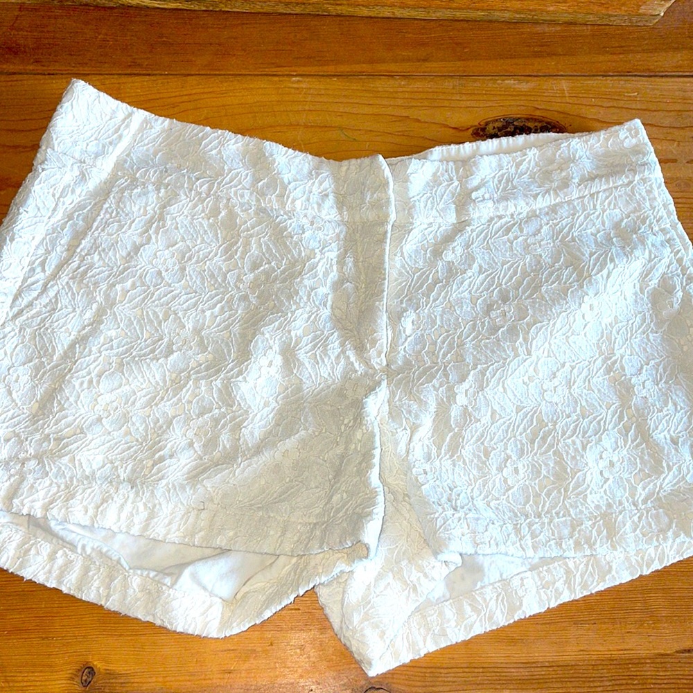 Lace cream color shorts